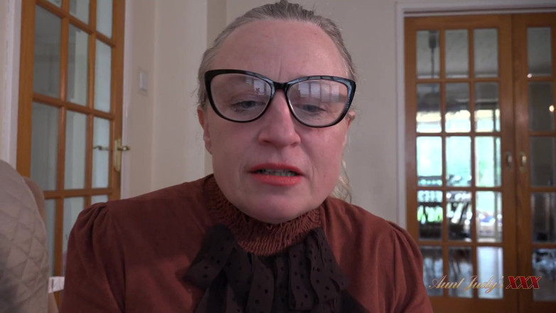 Aunt Judy's XXX: Auntjudysxxx - твоя зріла репетиторка міс Андреа Енн знаходить новий спосіб мотивувати вас