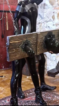 Onderwerping in the Dungeon, deel 2 - Alex Latex
