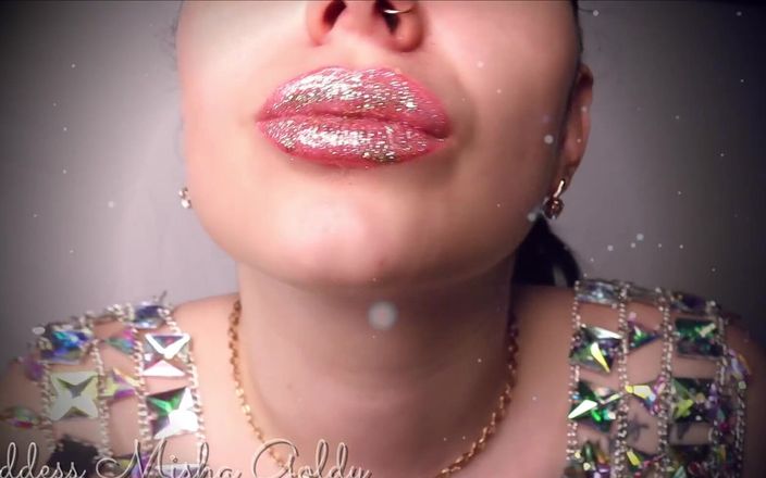 Goddess Misha Goldy: Cum poate cineva să spună nu la buze mari perfecte...