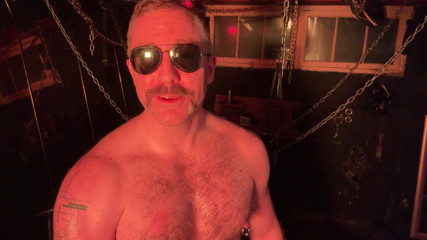 The Leather Cook: Pengenalan