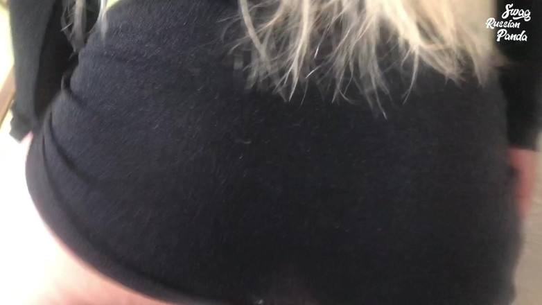 Swag Russian Panda: Lesbische twerk plaagt op trap