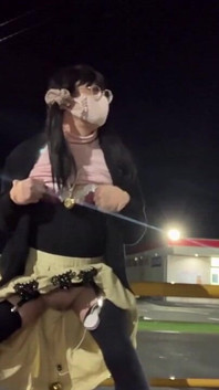 Self-training No. 41: Tackle Pussy Exposure in Progress at Shopping Mall Parking Lot