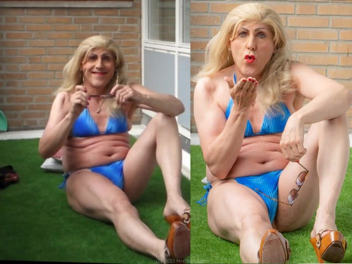 Mrs Samantha: Mrs Samantha in a Heel Play on the Balcony