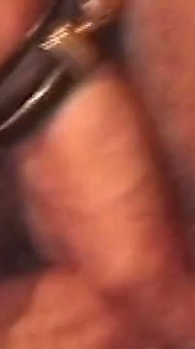 Bangora sluts: Lo stallone tatuato martella bruna matura in profondità da dietro