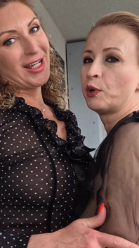 Lesbos en medias en el calor