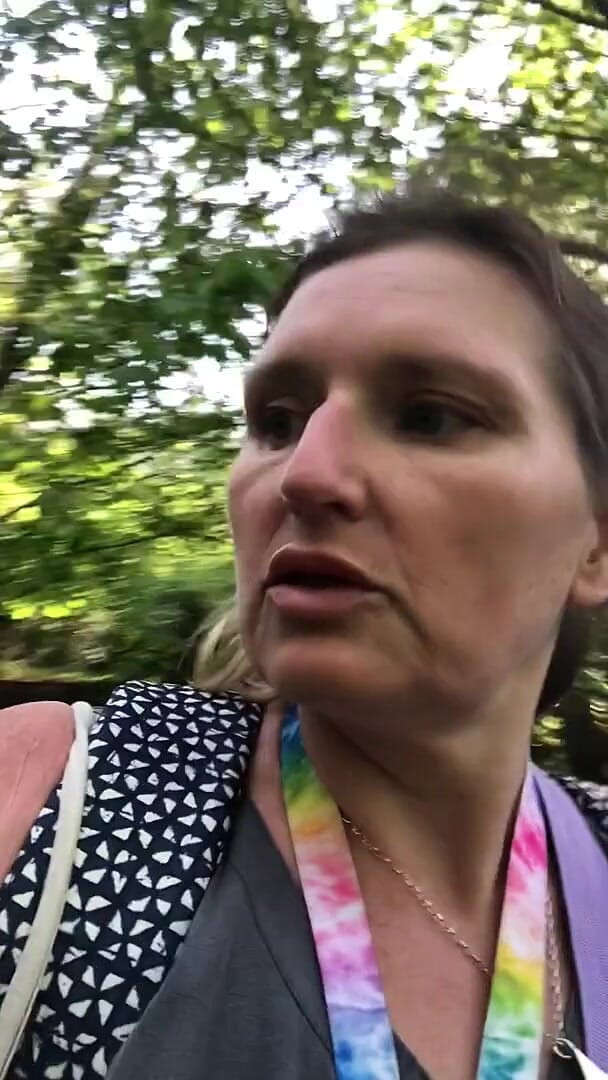 Fuck Me! I Needed That Pee in a Public Place! (Pissing Paradise)