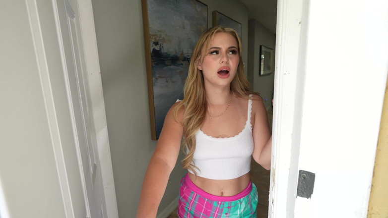 Teen StepSis: Ngentot pacarku angel summers dan teman sekamarnya aria bank