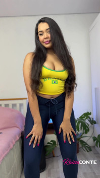 Brazylijska brunetka tańcząca funk w legginsach i nago - Raissa Conte