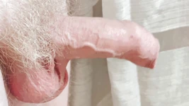 Mjuk blek kuk växer tjock. Två scener. Stora bollar där