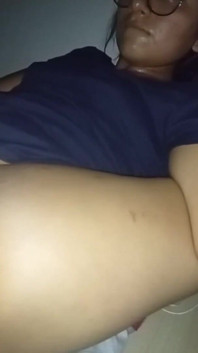 S’il te plaît, n’arrête pas de me donner le visage innocent d’une salope