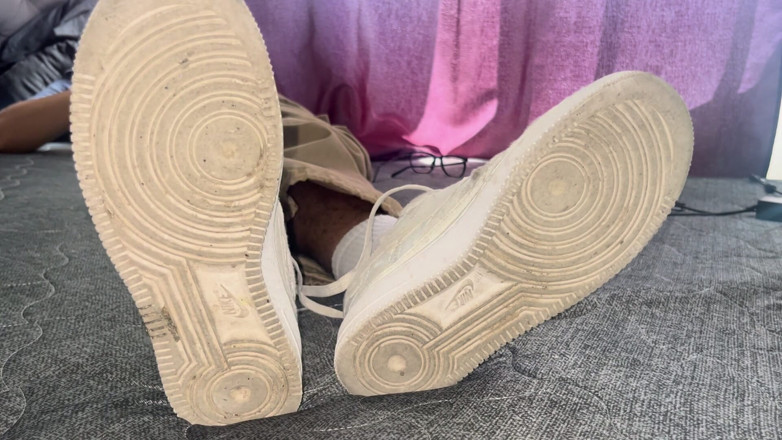 Mr Feet Colombia: Une Université Pose Ses Pieds Sur Son Visage Pour Que...