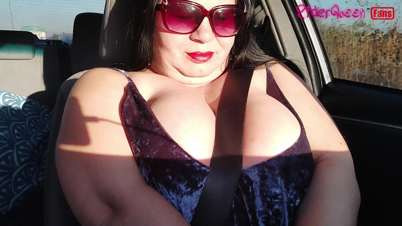 Riderqueen: Reife BBW MILF unterwegs, fans in zeitlupe