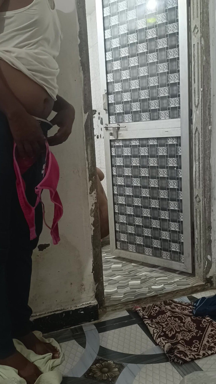 Bhabhi UP: Desi India Hot Bhabhi Washroom Mein to Chhod Do
