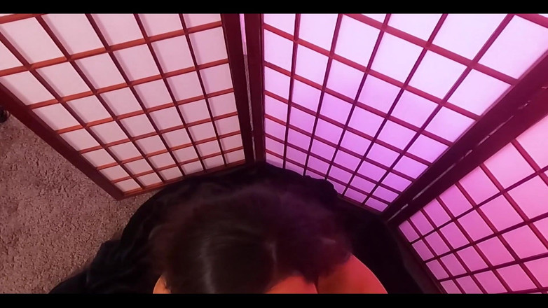 Cherry blosm: 穴居少女とのホットフェラチオとセックス