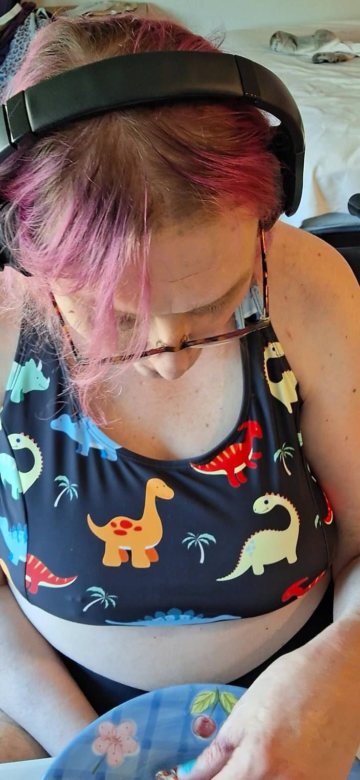 Princess Udders: Une Dinosaure Prend Son Petit-déjeuner!