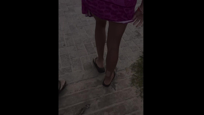 Casada Liberada griffin: My Wife Made a New Friend on the Beach Who...