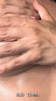 Szarpnij moje cycki i rozładuj na nich swoją spermę