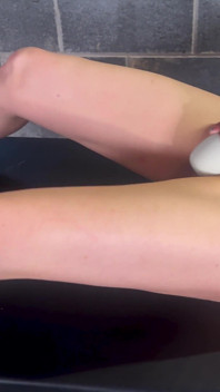 Zázračná žena zachycena a eroticky škádlí orgasmus svazování zavěšení