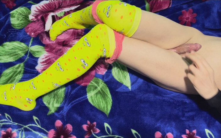 top femboy: ピンクパンティ射精フェムボーイ