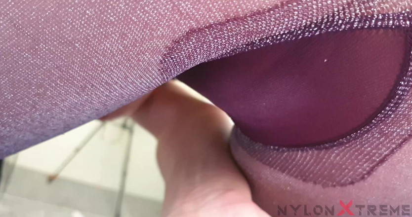 Nylon Xtreme: Nelly Kent 恋物癖啦啦队长Lurex连裤袜
