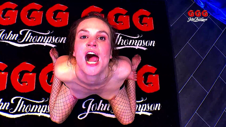 GGG John Thompson Studio: Ggg - 群交 - 大屁股娇小红发女郎被多个男人操