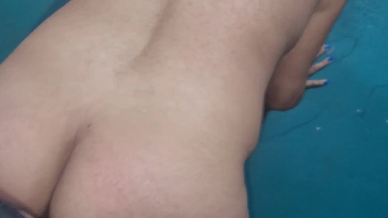 Marianniz: 풍성한 운동으로 자지를 타고