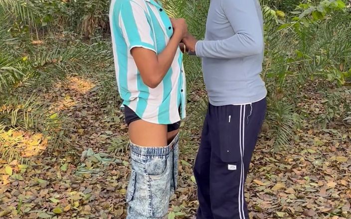 Indian Sayan: Un twink se fait baiser dans la jungle par un...