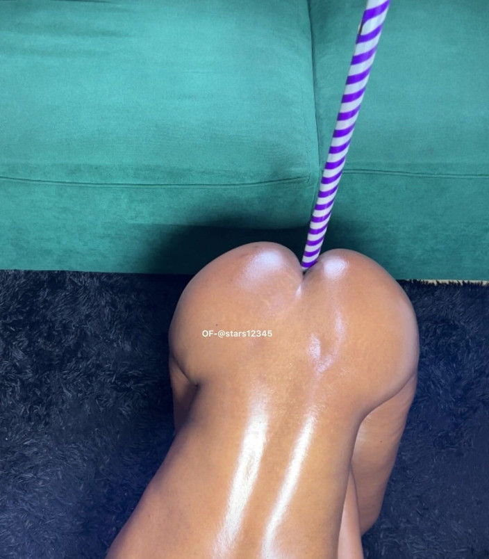 Its Nyota: Safada amadora menina curvada sobre orgasmo no pau