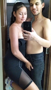 Pareja Folla Desnuda Mostrando Coño