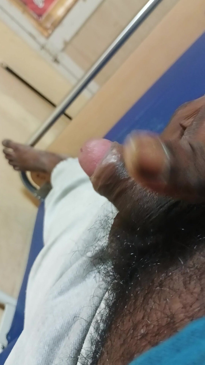 Sebikollam: chhoti pensil ke saath bara larka