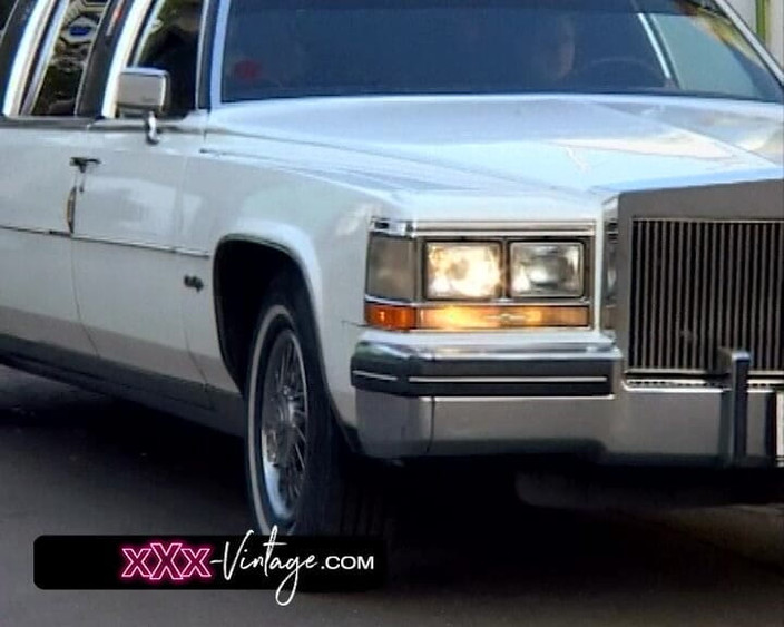 XXX-Vintage: Anální orgie ve skladišti