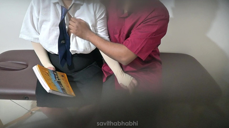 savithabhabhi: 大学で大学生を利用するインド人教師