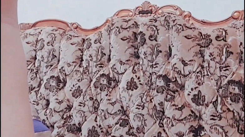 Kitty_Cross: Waria nakal ini lagi asik muasin memeknya pakai tangannya yang...