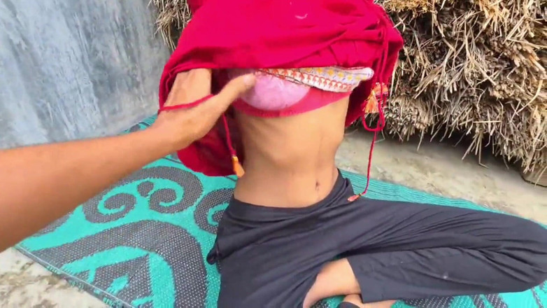 Rajiya: Rajiya desi kız seks Hintçe hintlinin tadını çıkarıyor