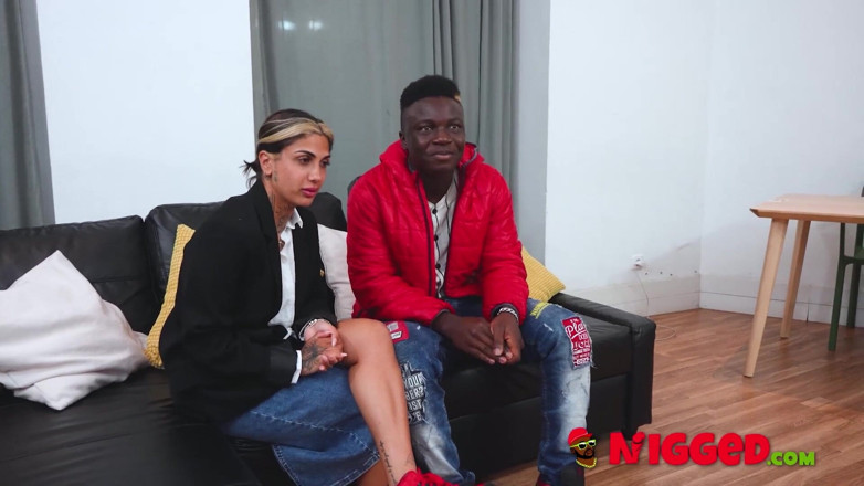 FAKings Black Fix: Іспанська Порно Актриса Хоче Зайнятися Міжрасовим Сексом Зі співробітником Бару. Валерія Дель Ріо У Чорному Фіксі