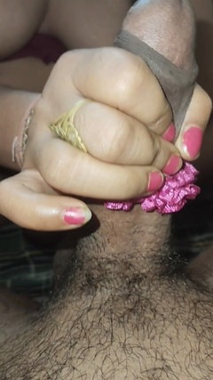 Desisexycpl123: Desi Priya Bhabhi dává footjob a blojob honění vum do...