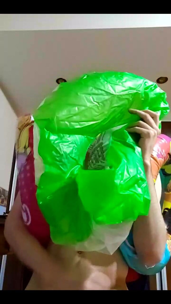 Floatie Boy: Vertical Vid - wysadzanie w górę jak najwięcej dmuchanych pływaków, ile...