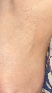 Sborra sui piedi sexy