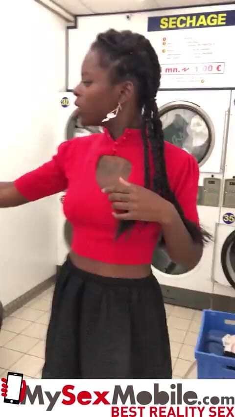 MySexMobile: Ebony girl picked up in launderette for intense sex