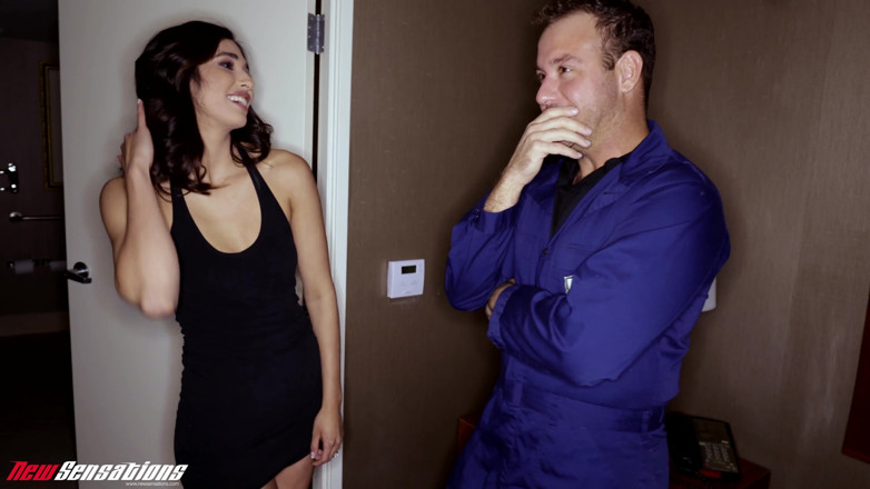 HotwifeXXX: Reina Rae Feeds on Top Notch Room Service