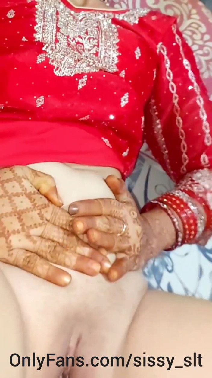 TheaDesiHotwife: dildo se patni ki chudaee