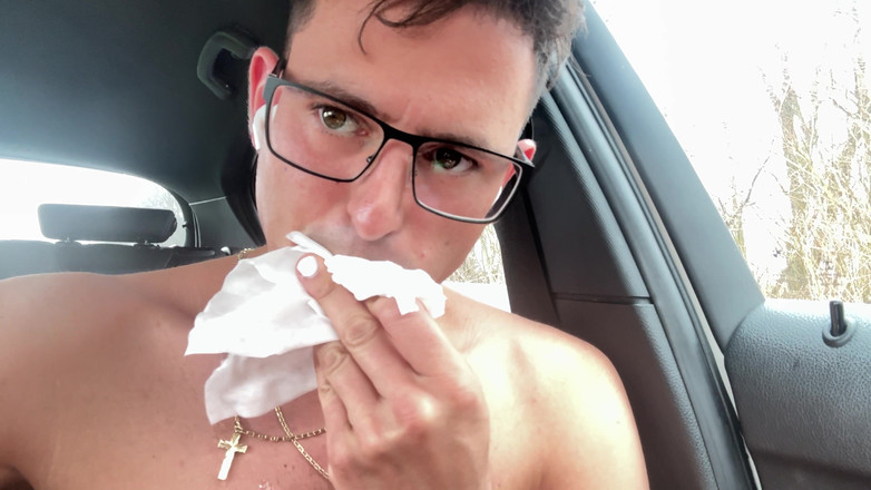 Twinkboy82: Picioare fierbinți de nemțoaică drăguță twink - unghii albe cu lac în...