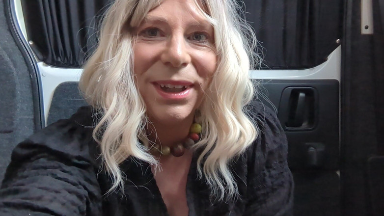 NikkiGee: Kaki dan Hos