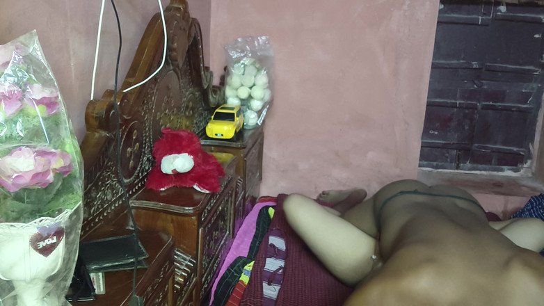 Nehatop123: 蜜糖夫妇亲吻性感时刻自制的妻子ki desi狗式风格我 chudai ki