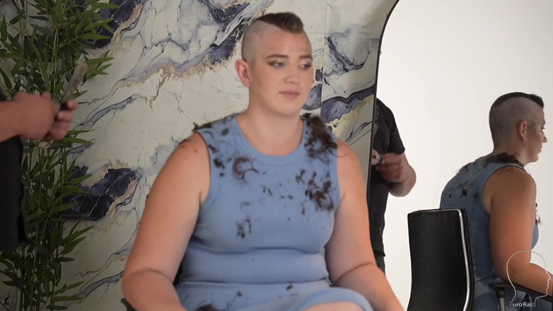 Euro Bald: Lizz a