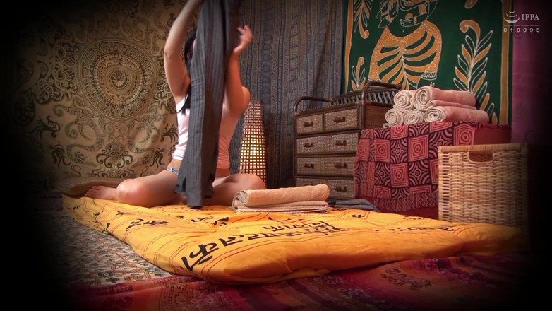 Raptor Inc: Vdané ženy vystříkané zlýma rukama během masáže - 12