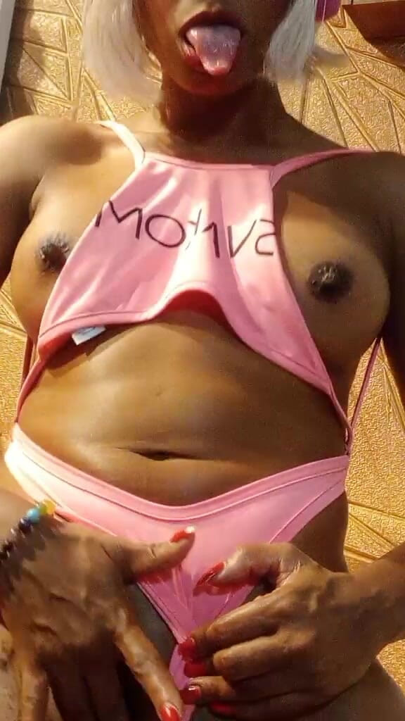 BriannaChelsea: Cewek semok latina dicrot sperma sampai banjir