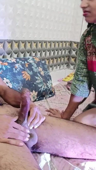 Desi ragazza calda top verde e gonna rossa selvaggio sesso appassionato - vero fatto in casa