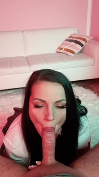 Dreepthroat, spermă pe țâțe mari