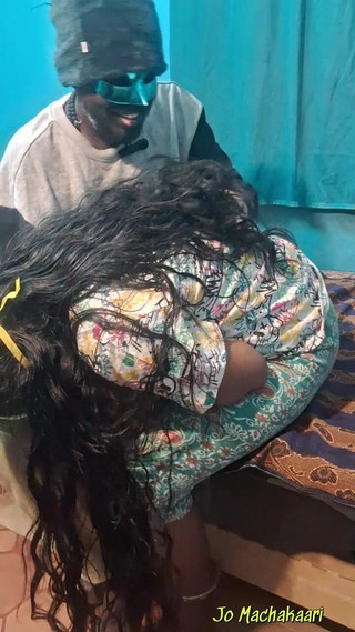 Machakaaritamil: Pasangan Tamil Siap Beraksi Besar.